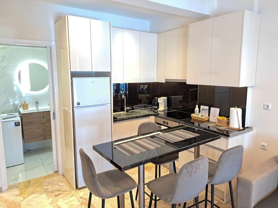 Luxury Suite פאטרה מראה חיצוני תמונה
