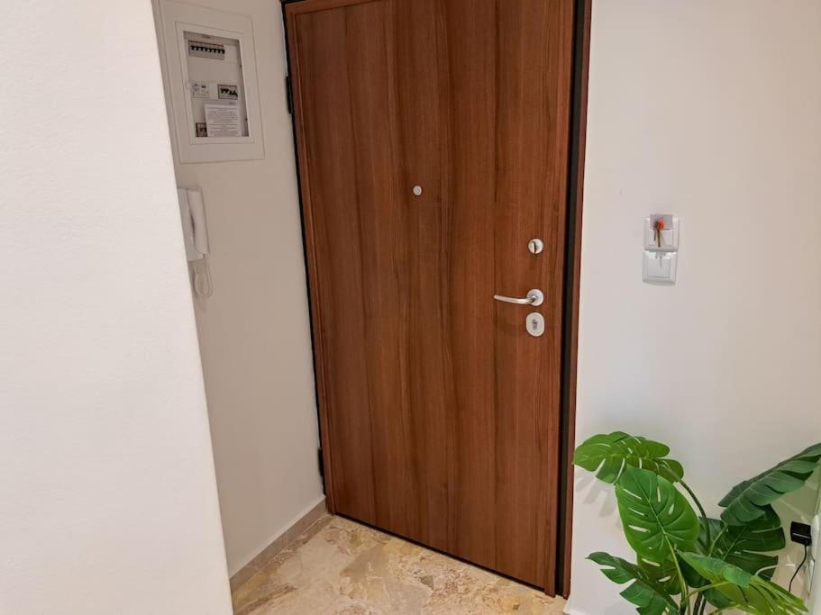 Luxury Suite פאטרה מראה חיצוני תמונה